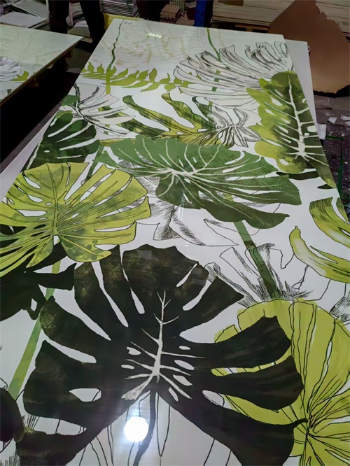 鎏金防撞板大业有成 鎏金防撞板大业有成